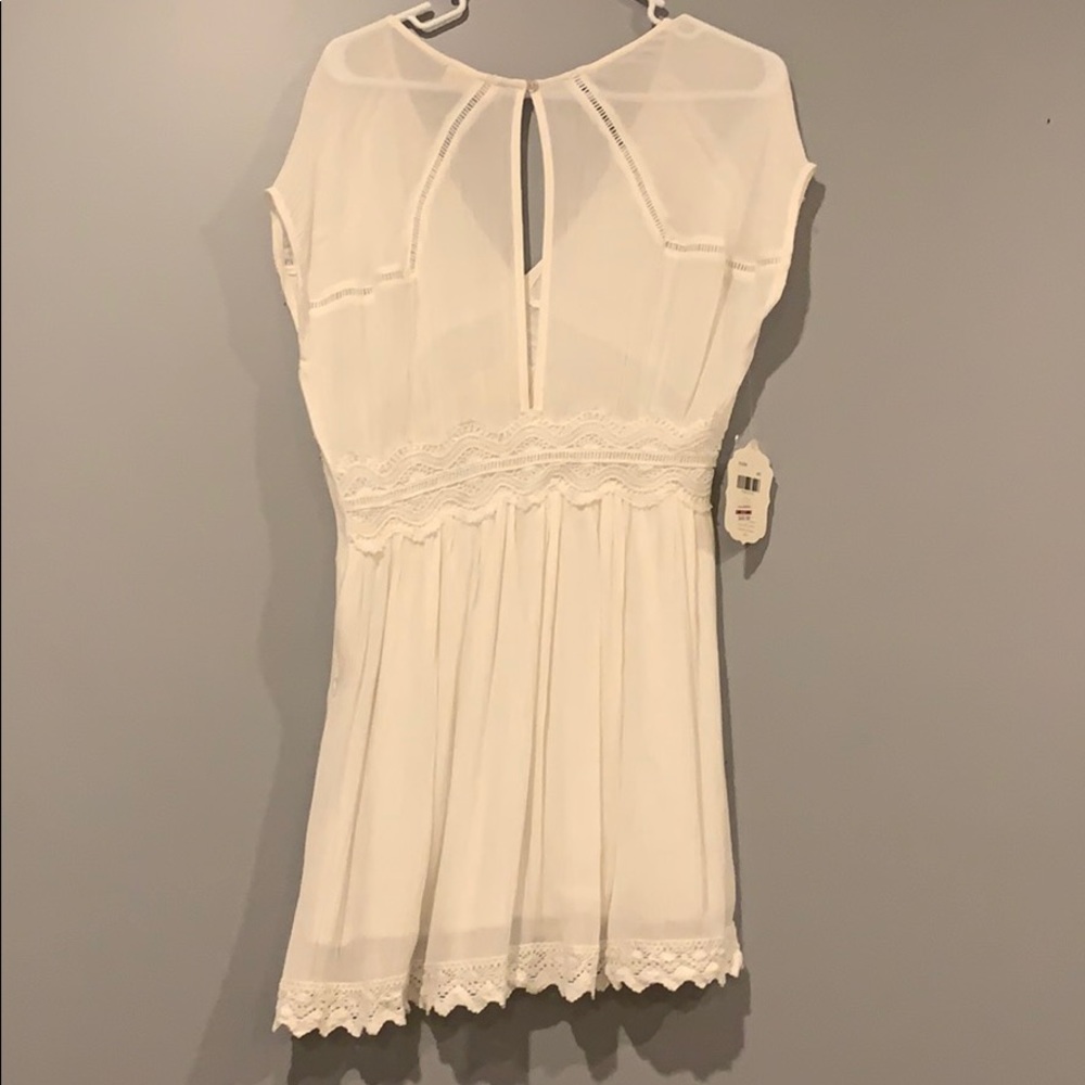 Altar’d state white dress - Picture 3 of 4
